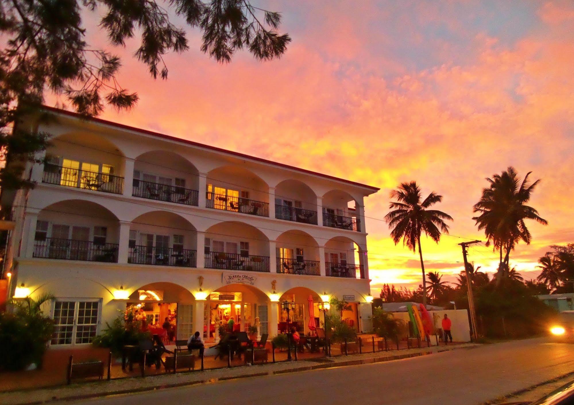 Little Italy Hotel Nuku'alofa Exteriör bild